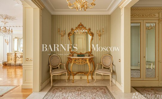 Продажа 3-комн квартиры на вторичном рынке Хлыновский тупик,  д. 4