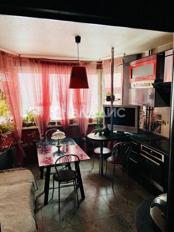 Продажа 2-комн квартиры на вторичном рынке Лобня, Физкультурная улица,  д. 6