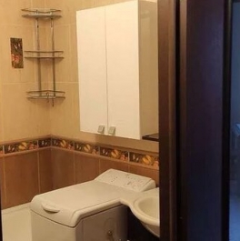 Аренда 2-комн квартиры на вторичном рынке улица Максимова,  д. 6