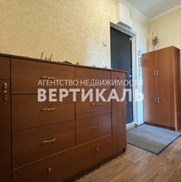 Продажа 2-комн квартиры на вторичном рынке Новгородская улица,  д. 27