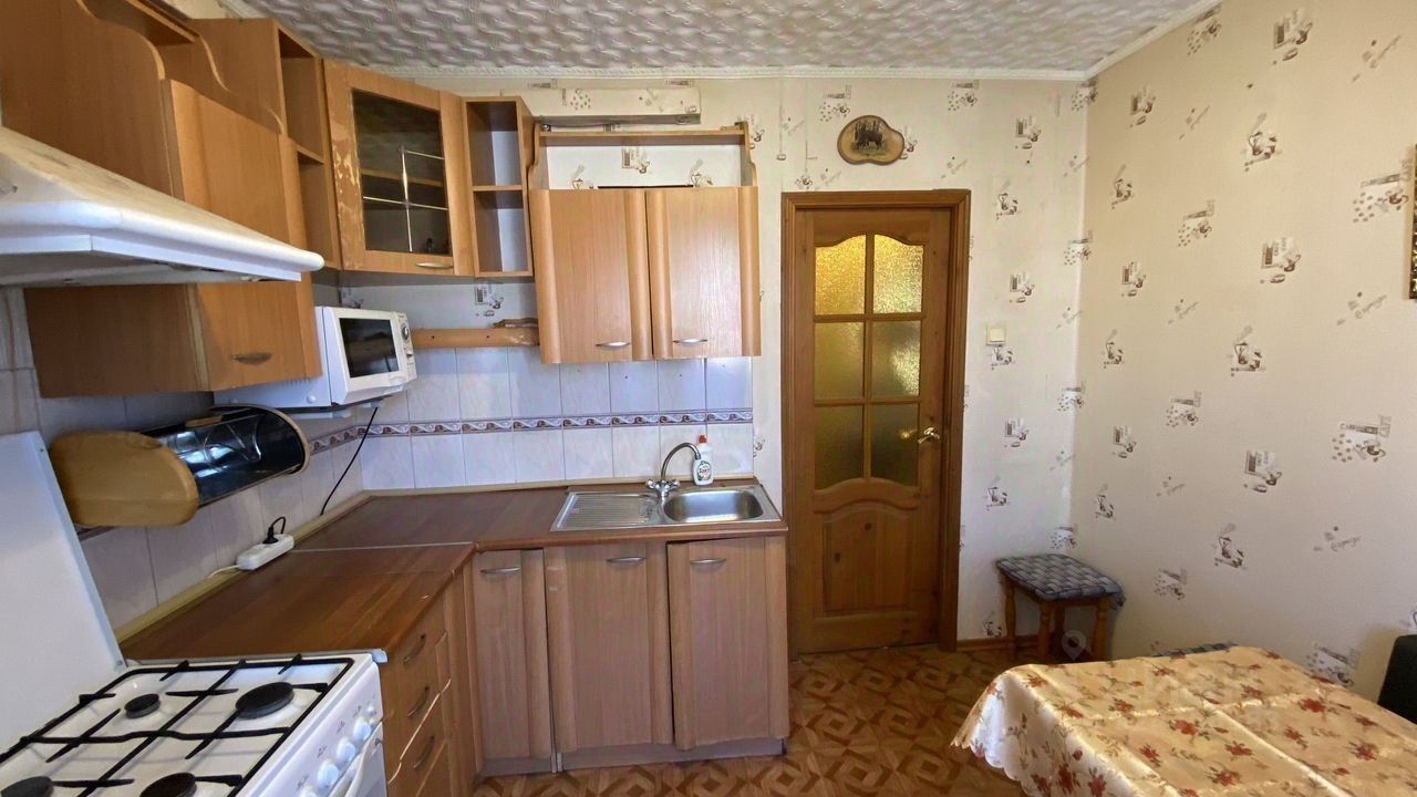 Продажа 2-комн квартиры на вторичном рынке Шлиссельбург, улица Староладожский канал, 26