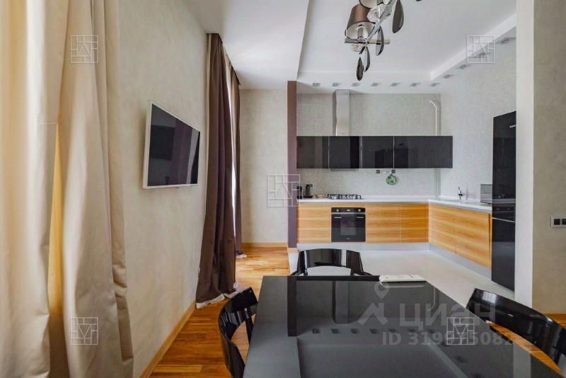 Аренда 2-комн квартиры на вторичном рынке Тверская улица, 4