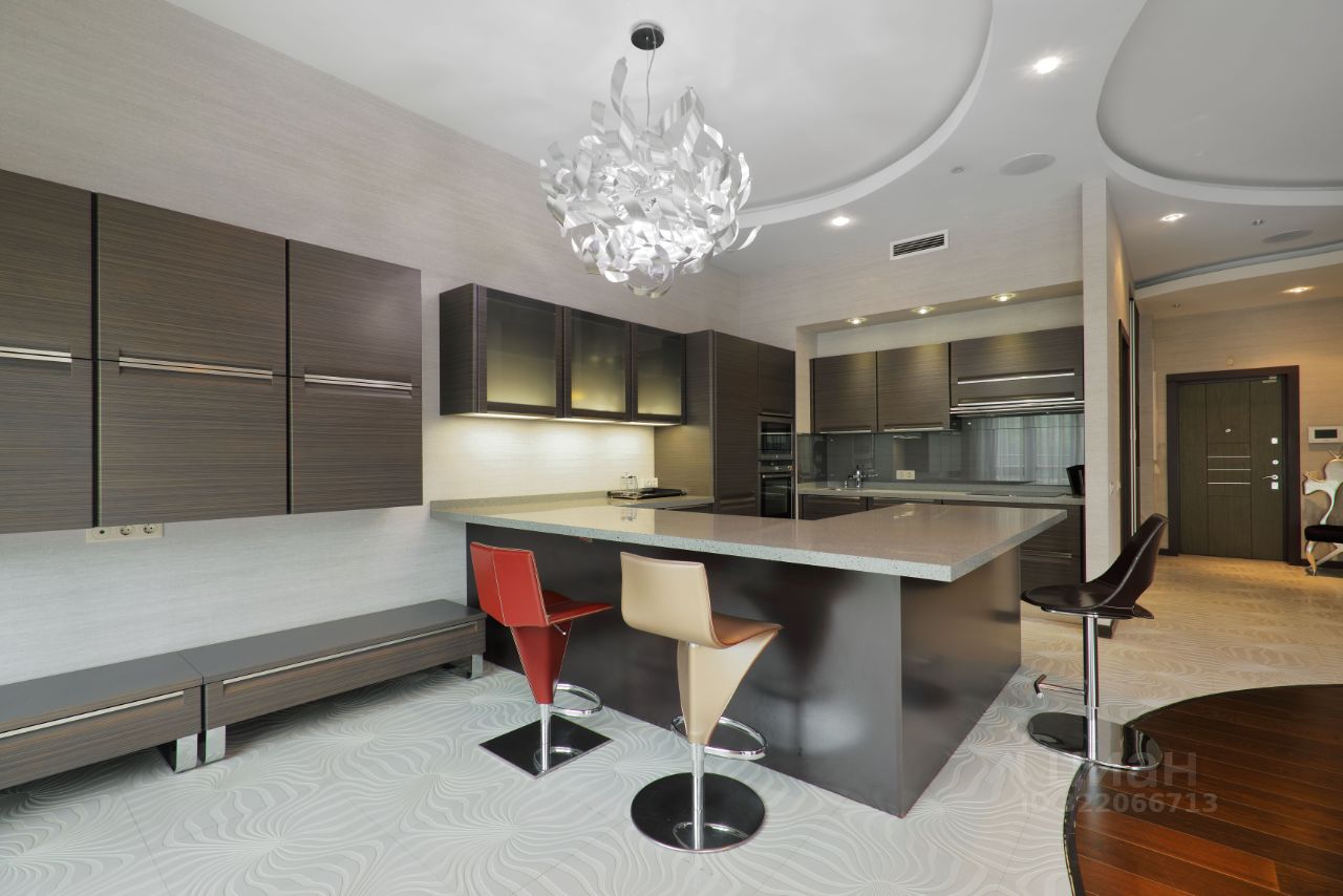 Продажа 3-комн квартиры на вторичном рынке Староволынская улица, 15к1