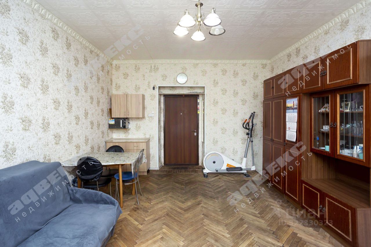 Продажа 4-комн квартиры на вторичном рынке проспект Обуховской обороны, 79
