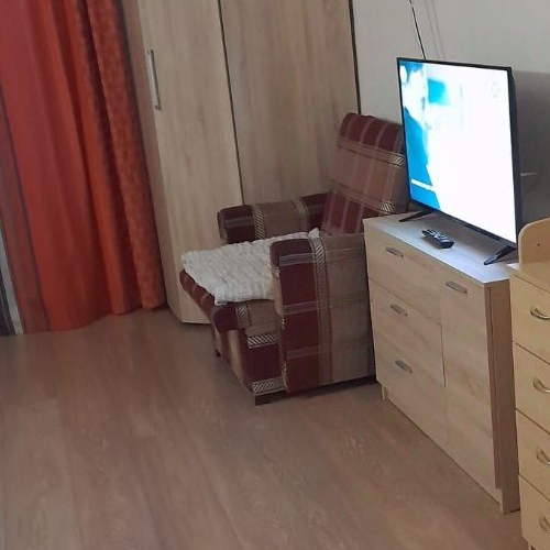 Студия пос. Шушары, улица Валдайская, 1