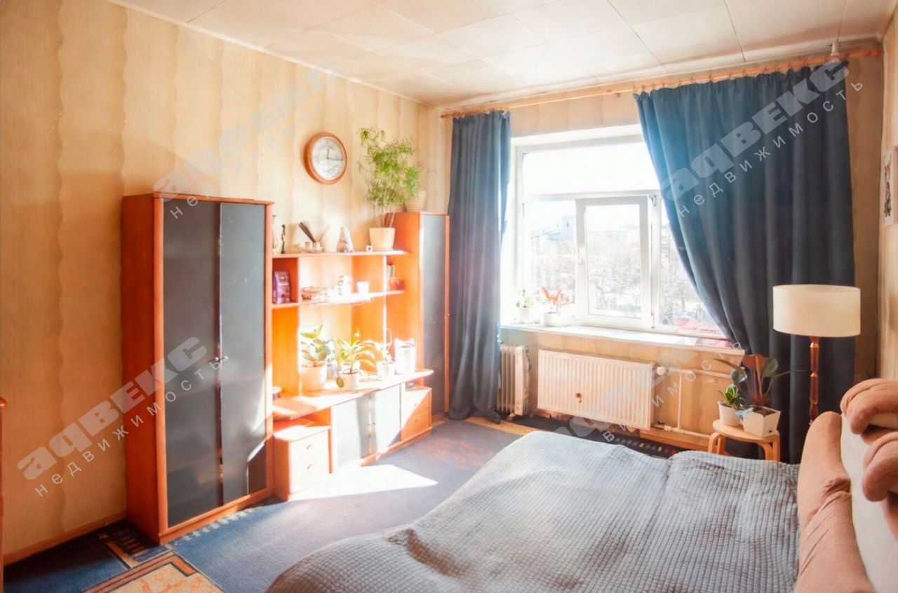 Продажа 3-комн квартиры на вторичном рынке Старо-Петергофский проспект, 41