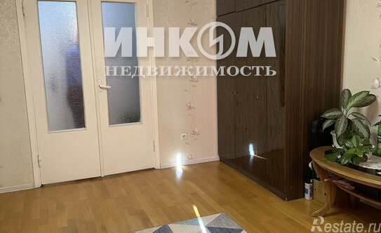 Продажа 4-комн квартиры на вторичном рынке Маршала Савицкого ул,  д. 4 к2