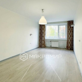 Продажа 3-комн квартиры на вторичном рынке ул Долгоозёрная,  д. 11