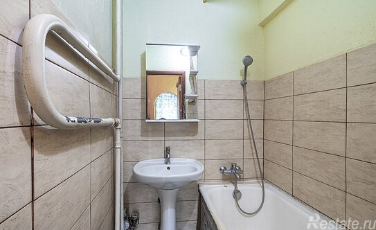 Продажа 2-комн квартиры на вторичном рынке ул Юлиуса Фучика,  д. 2/30