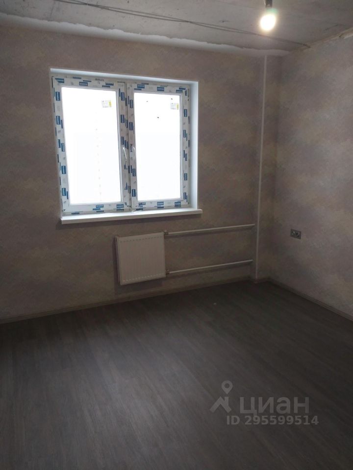 Продажа 2-комн квартиры на вторичном рынке пос. Шушары, улица Вишерская, 24