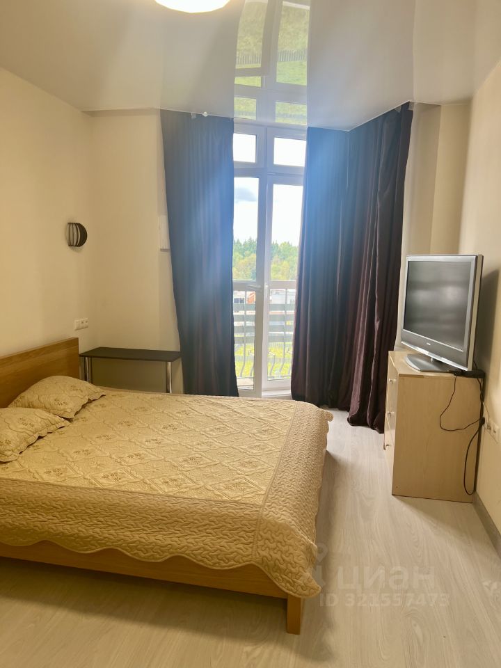 Продажа 3-комн квартиры на вторичном рынке Новогорск мкр, улица Ивановская, 12к3