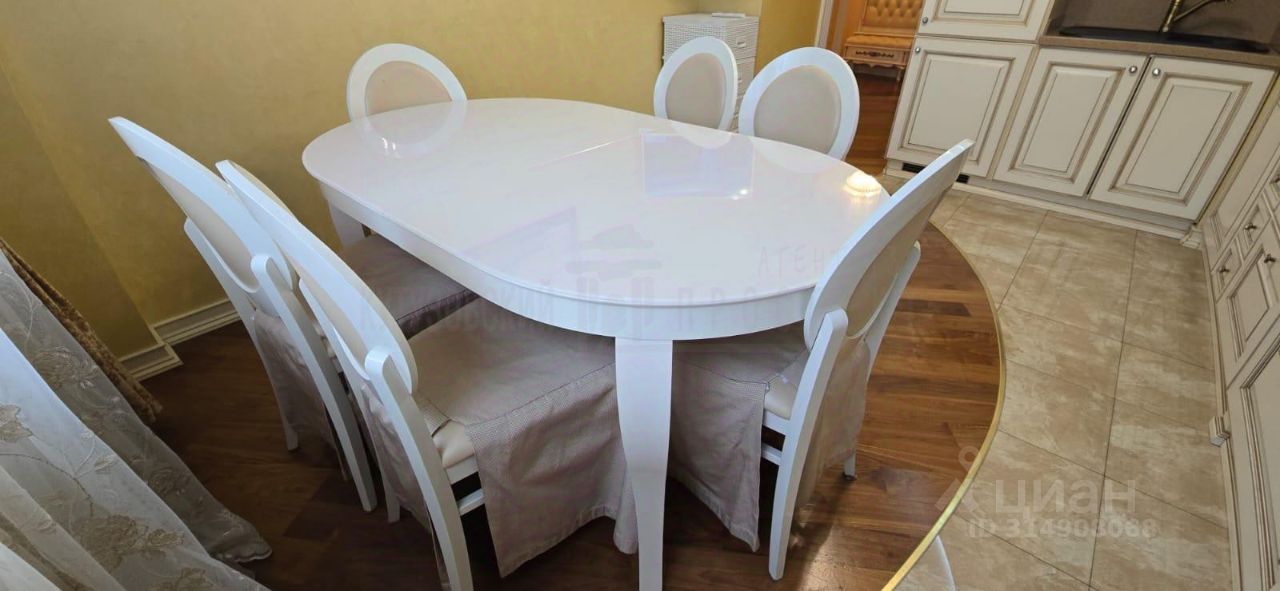 Продажа 4-комн квартиры на вторичном рынке улица Барышиха, 19