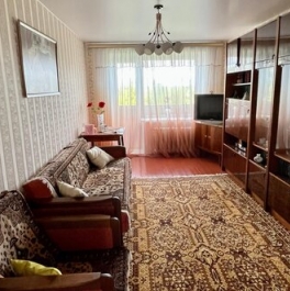 Продажа 3-комн квартиры на вторичном рынке Подпорожье, пр-кт Ленина,  д. 1,  к. А