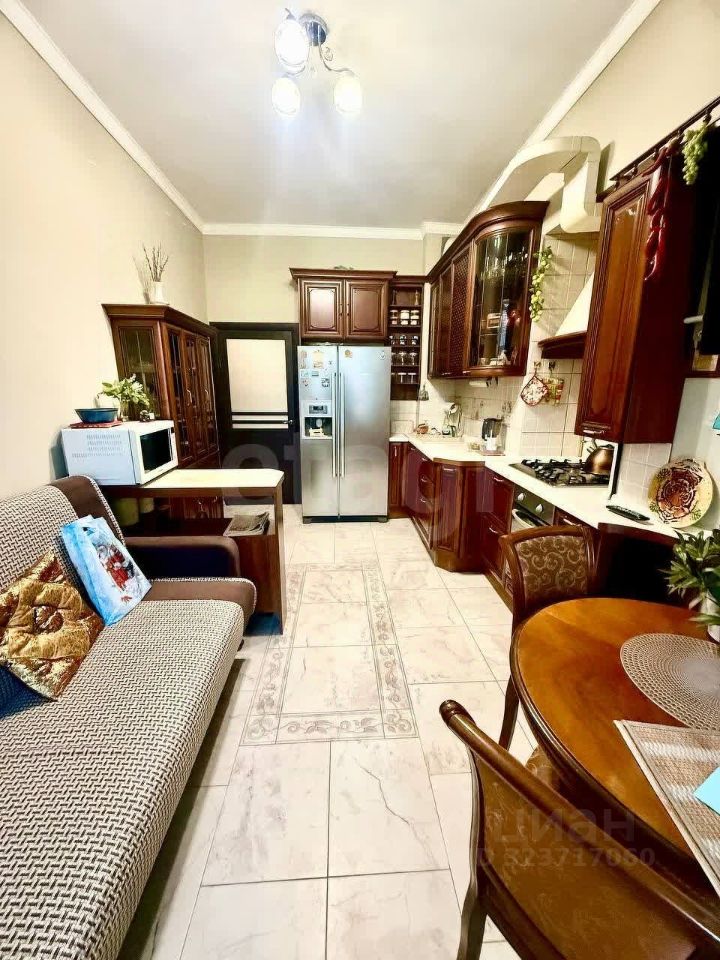 Продажа 2-комн квартиры на вторичном рынке набережная Обводного Канала, 141