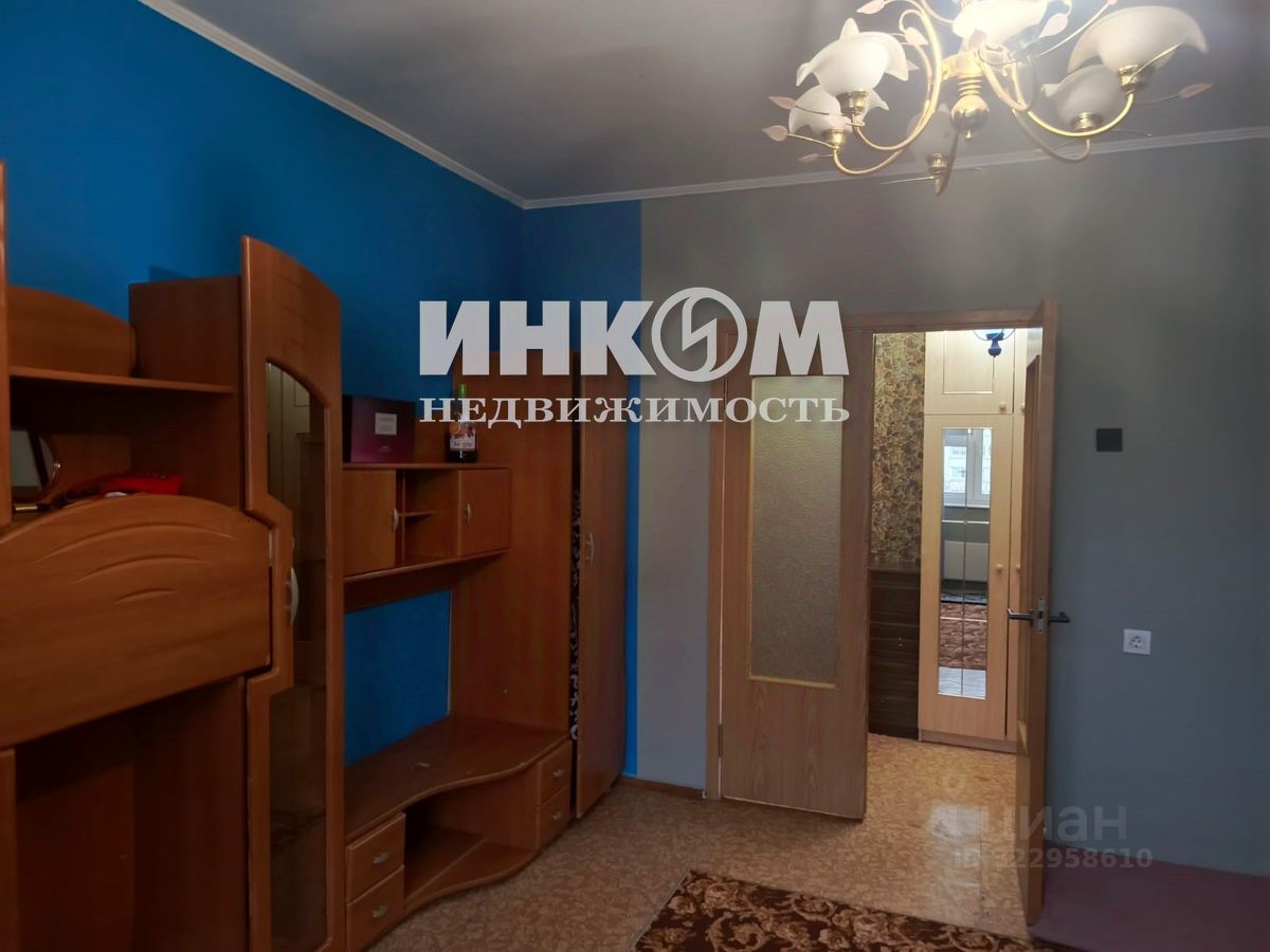 Продажа 2-комн квартиры на вторичном рынке Изюмская улица, 22