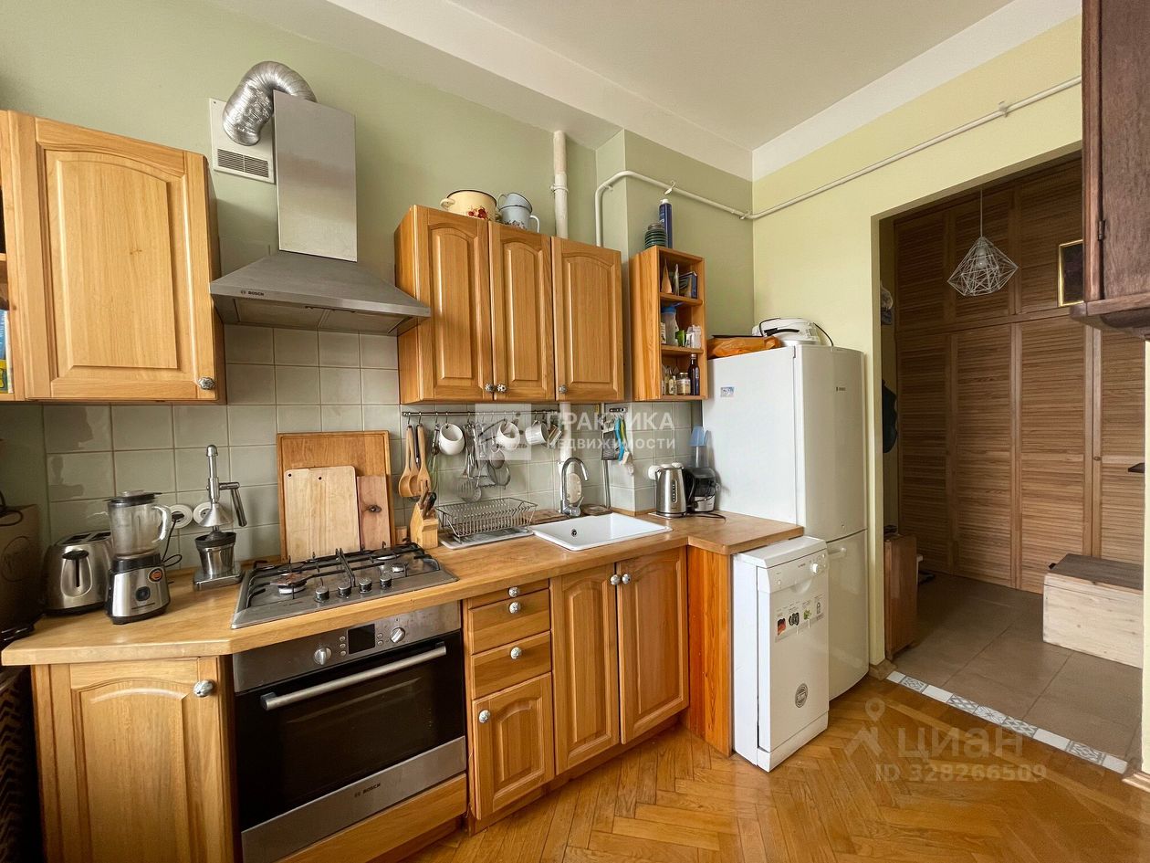 Продажа 2-комн квартиры на вторичном рынке Кутузовский проспект, 19