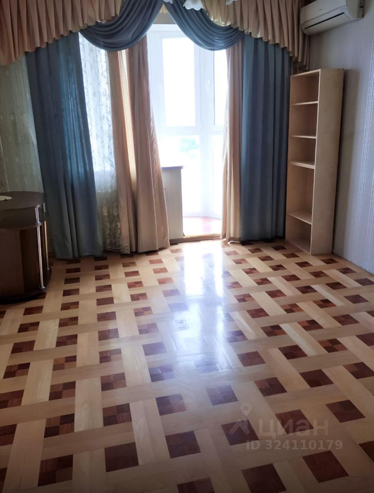 Продажа 4-комн квартиры на вторичном рынке Окская улица, 1К1