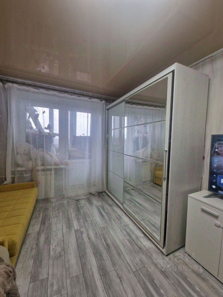 Продажа 1-комн квартиры на вторичном рынке Климовск мкр, улица Школьная,  д. 7