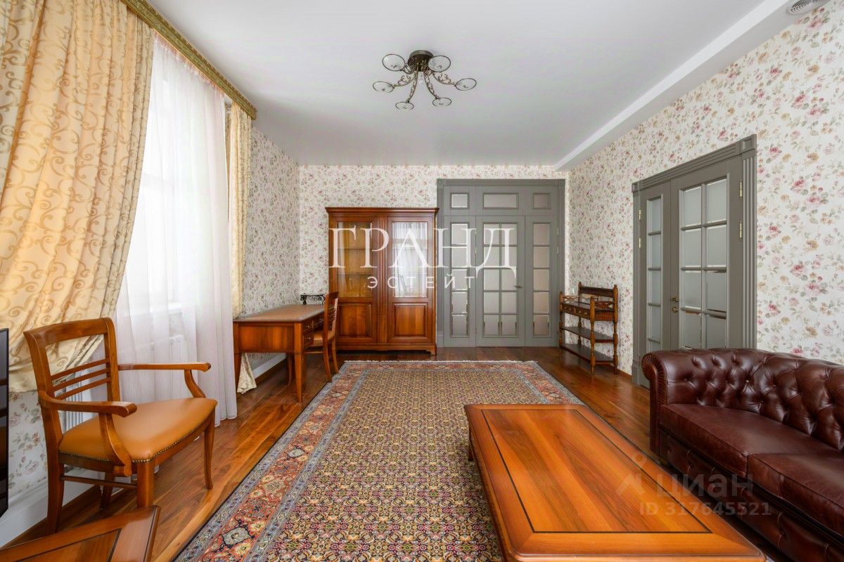 Продажа 3-комн квартиры на вторичном рынке Большой Дровяной переулок, 18