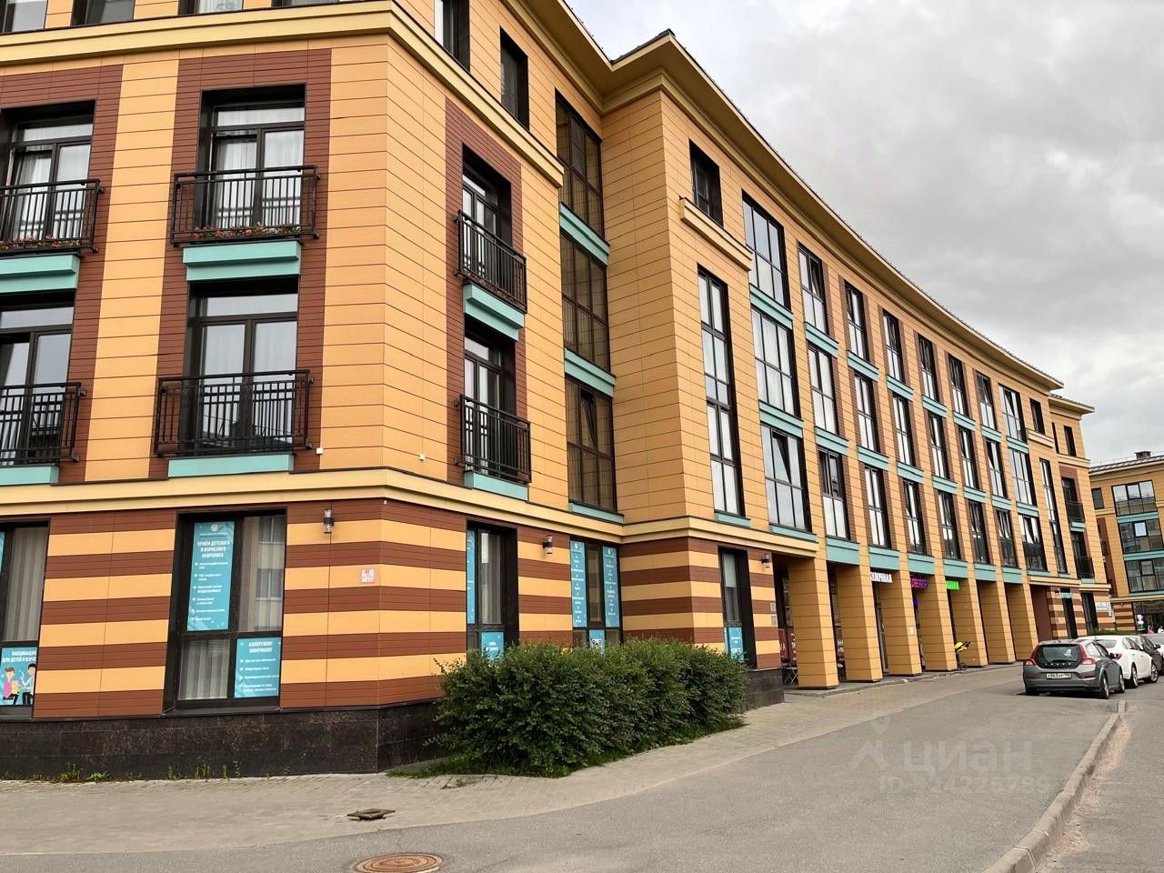 Продажа 2-комн квартиры на вторичном рынке пос. Шушары, Пулковское тер., улица Переведенская, 4к2с2