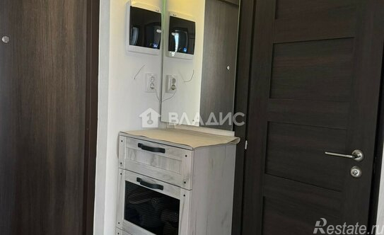 Продажа 1-комн квартиры на вторичном рынке Верхне-Каменская улица,  д. 3 к1