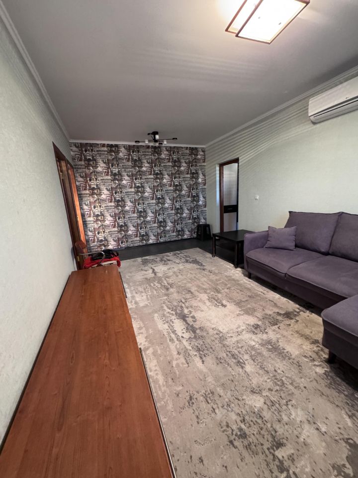 Продажа 3-комн квартиры на вторичном рынке Варшавское шоссе, 122