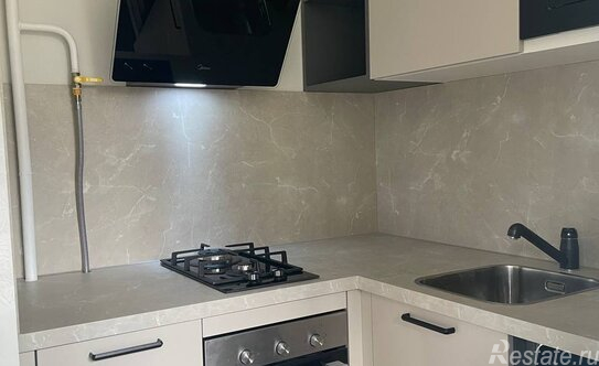 Продажа 2-комн квартиры на вторичном рынке улица Академика Комарова,  д. 18А