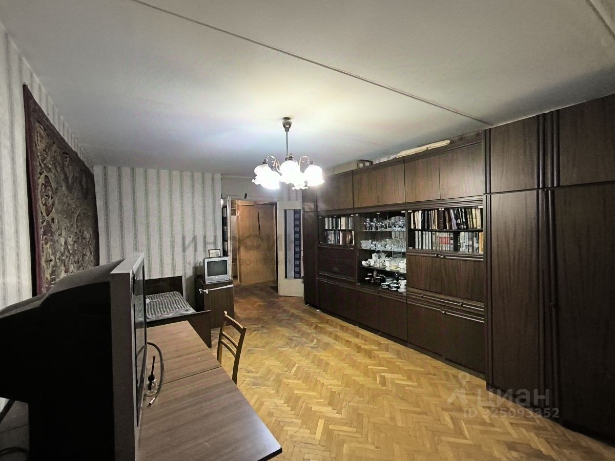 Продажа 2-комн квартиры на вторичном рынке улица Яблочкова, 23К2