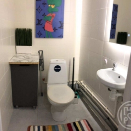 Аренда 2-комн квартиры на вторичном рынке Новосаратовка дер., Новосаратовка дер.,  д. 4,  к. 3