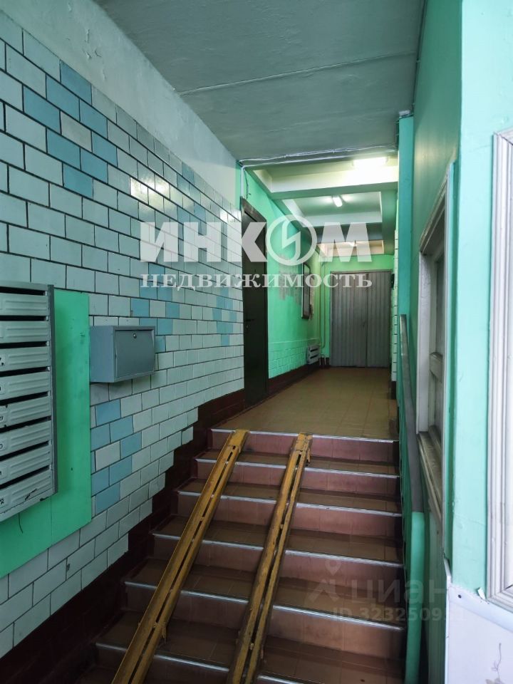 Продажа 2-комн квартиры на вторичном рынке улица Генерала Тюленева, 17