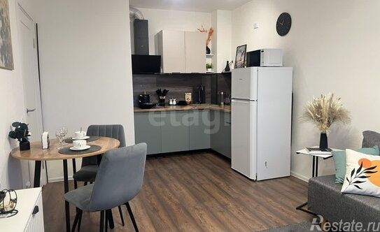 Продажа 2-комн квартиры на вторичном рынке Пейзажная улица,  д. 24 к3