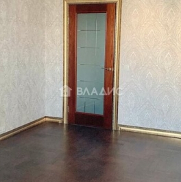 Продажа 4-комн квартиры на вторичном рынке улица Барышиха,  д. 33