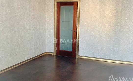 Продажа 4-комн квартиры на вторичном рынке улица Барышиха,  д. 33