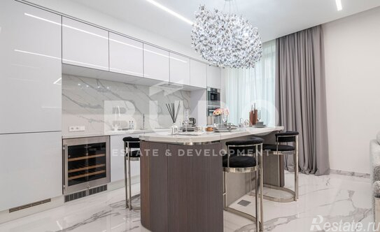 Продажа 2-комн квартиры на вторичном рынке Тессинский переулок