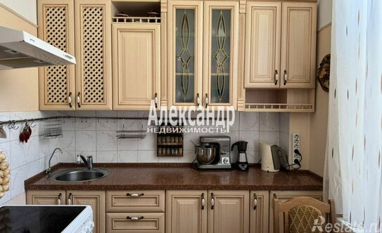 Продажа 2-комн квартиры на вторичном рынке Петергоф г, Юты Бондаровской ул,  д. 20