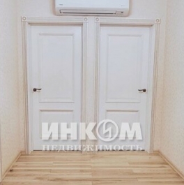Продажа 4-комн квартиры на вторичном рынке улица Генерала Белобородова,  д. 12