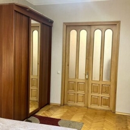 Аренда 3-комн квартиры на вторичном рынке ул Шкулёва,  д. 17А