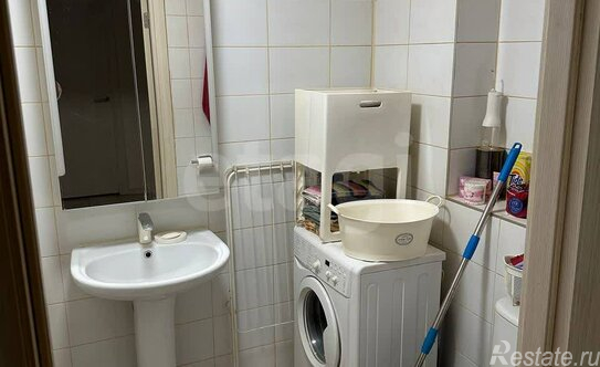 Продажа 1-комн квартиры на вторичном рынке Орлово-Денисовский пр-кт,  д. 19,  к. 1 стр 1