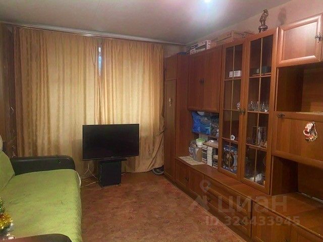 Продажа 3-комн квартиры на вторичном рынке улица Черняховского, 17К3