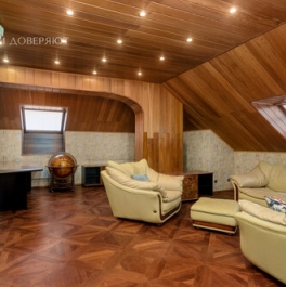 Продажа 4-комн квартиры на вторичном рынке 16-я линия,  д. 37