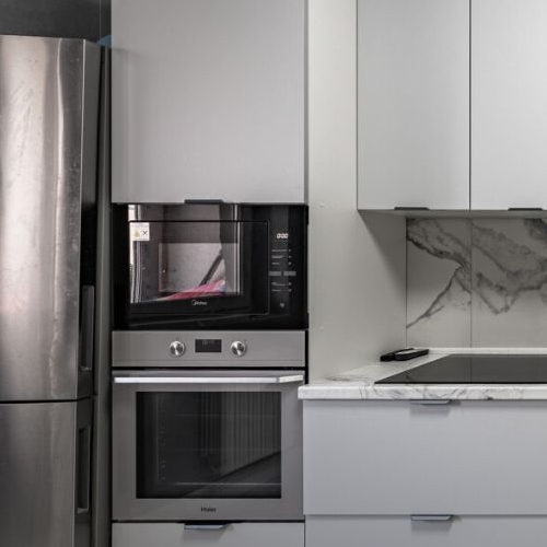 3-комн квартира улица Гришина, 2К1