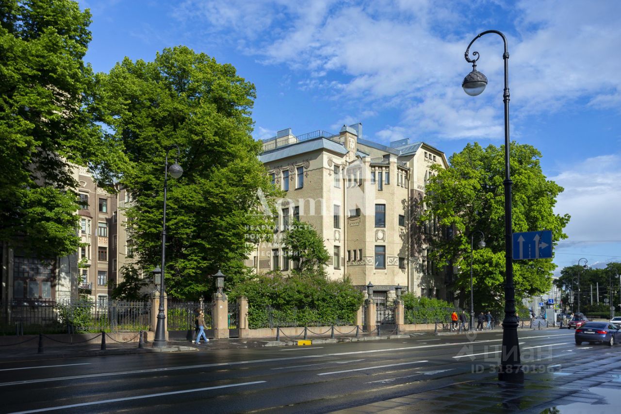 Продажа 6-комн квартиры на вторичном рынке Каменноостровский проспект, 1-3