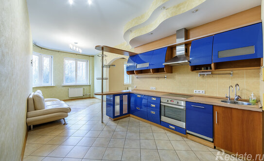 Продажа 3-комн квартиры на вторичном рынке улица Новаторов,  д. 34 к7