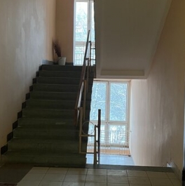 Продажа 2-комн квартиры на вторичном рынке Мосфильмовская улица,  д. 11 к4