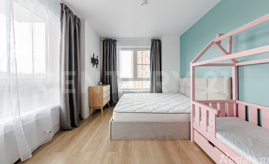 Продажа 2-комн квартиры на вторичном рынке Дальневосточный пр-кт,  д. 35,  к. 1