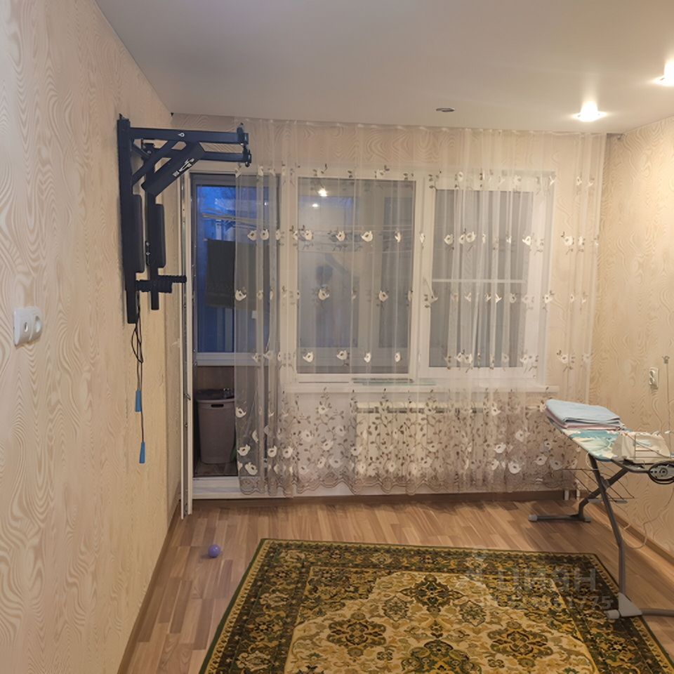 Продажа 3-комн квартиры на вторичном рынке Коммунар г., улица Гатчинская, 16А