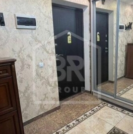 Продажа 2-комн квартиры на вторичном рынке Мебельная улица