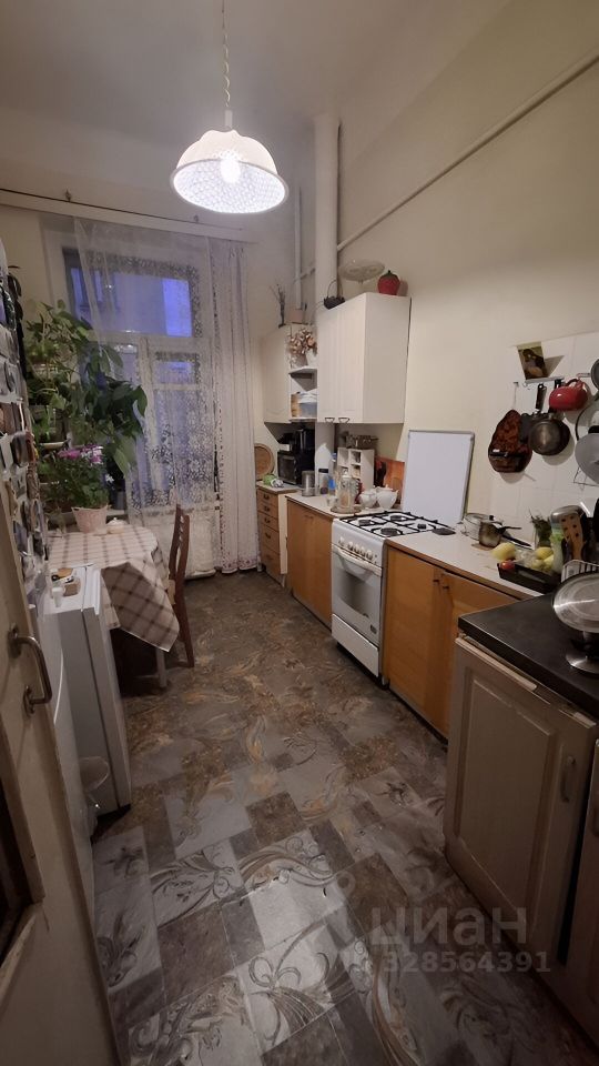 Продажа 3-комн квартиры на вторичном рынке проспект Малый Васильевского острова, 35