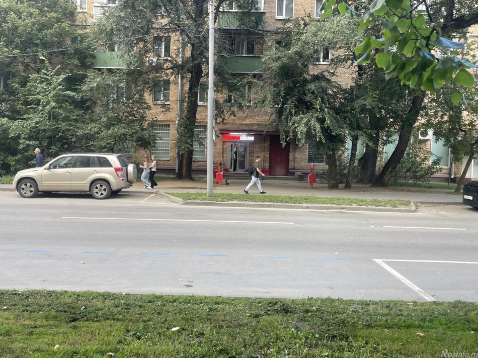 Аренда торгового помещения Часовая улица,  д. 26