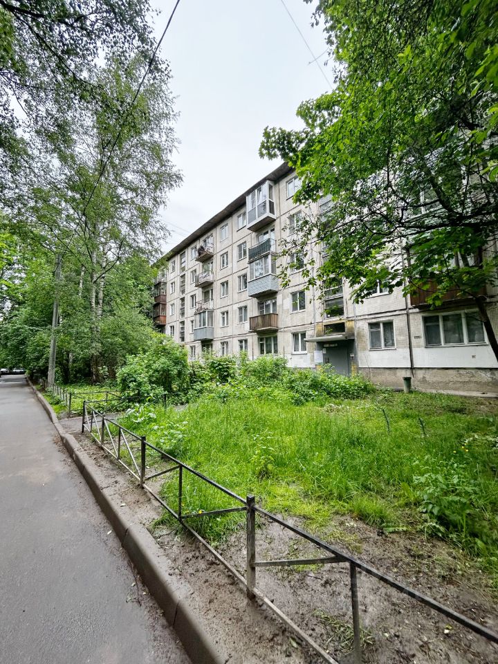 Продажа 2-комн квартиры на вторичном рынке улица Софьи Ковалевской,  д. 1К3